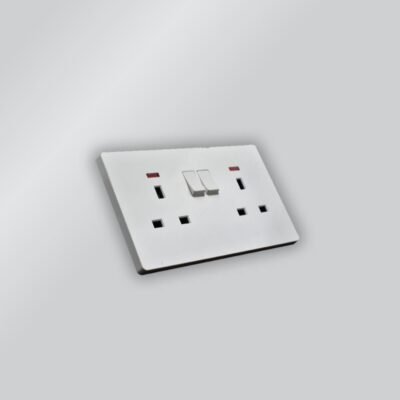 فيش مع مفتاح 7*14 ابيض بيانو LU